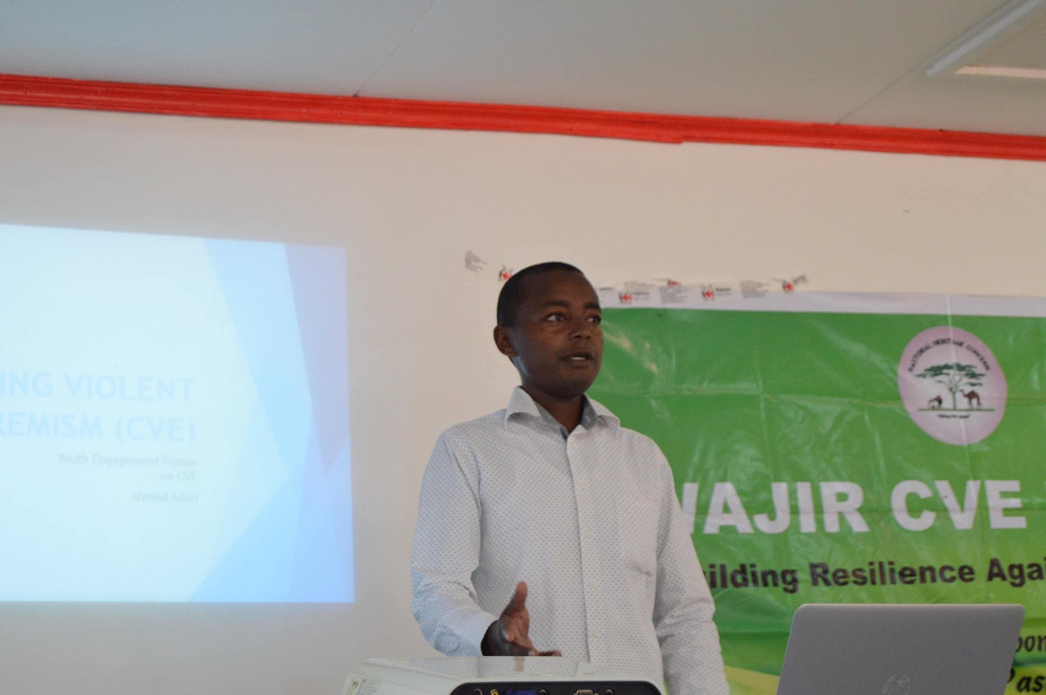 Speaker addressing participants at the Wajir CVE Forum